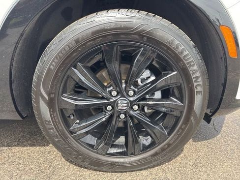Used 2025 Buick Envista Sport Touring FWD image 29