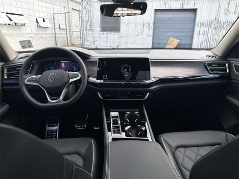 New 2026 Volkswagen Atlas SEL Premium R-Line AWD/4WD image 16