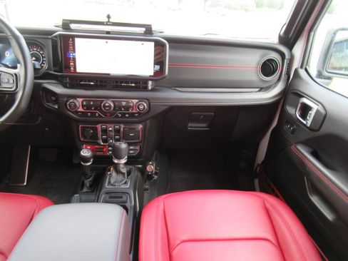 Used 2024 Jeep Wrangler Unlimited Rubicon 392 AWD/4WD image 18