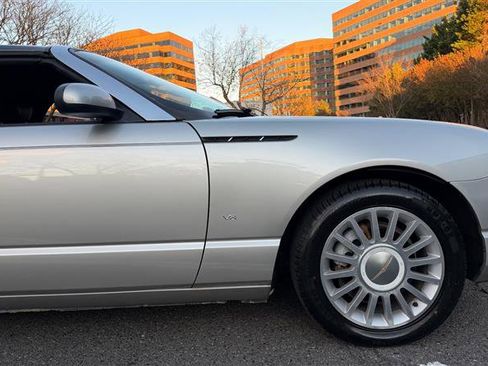 Used 2004 Ford Thunderbird image 5