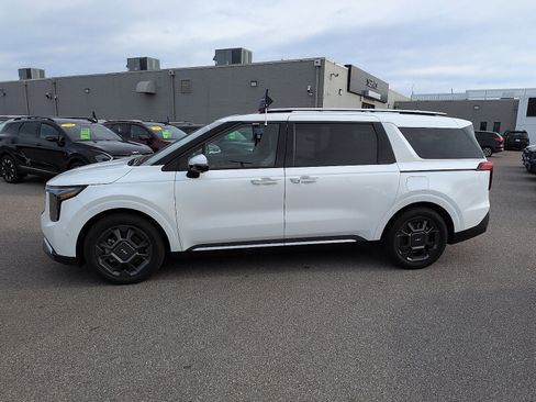 Certified 2026 Kia Carnival SX image 4