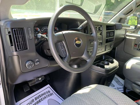 Used 2024 Chevrolet Express 2500 w/ Driver Convenience Package RWD image 20
