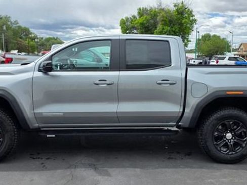 Used 2023 GMC Canyon Elevation w/ Convenience Package AWD/4WD image 4