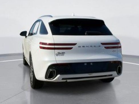 Used 2022 Genesis GV70 2.5T w/ Select Package AWD/4WD image 2