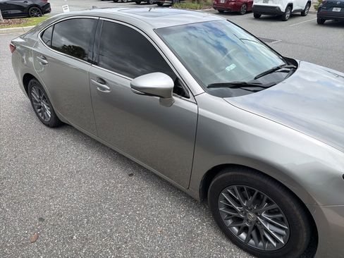 Used 2018 Lexus ES 350 w/ Navigation System Package image 5