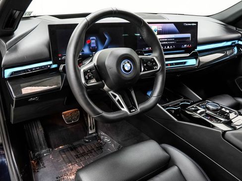 Used 2026 BMW 550e xDrive AWD/4WD image 20