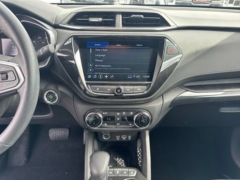 Used 2023 Chevrolet TrailBlazer ACTIV w/ Convenience Package FWD image 11
