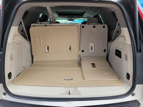 Used 2023 Cadillac Escalade Sport Platinum image 16