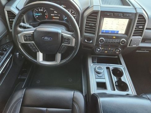 Used 2021 Ford Expedition XLT image 27