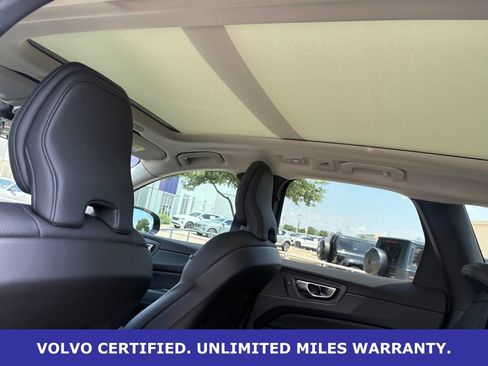 Certified 2023 Volvo XC60 B5 Plus w/ Climate Package AWD/4WD image 32