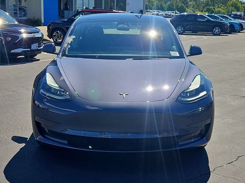 Used 2023 Tesla Model 3 Standard Range RWD image 9