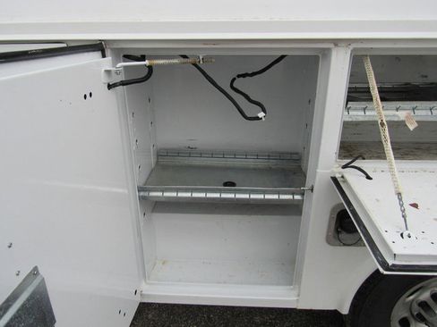 Used 2021 Chevrolet Express 3500 w/ Power Convenience Package RWD image 29