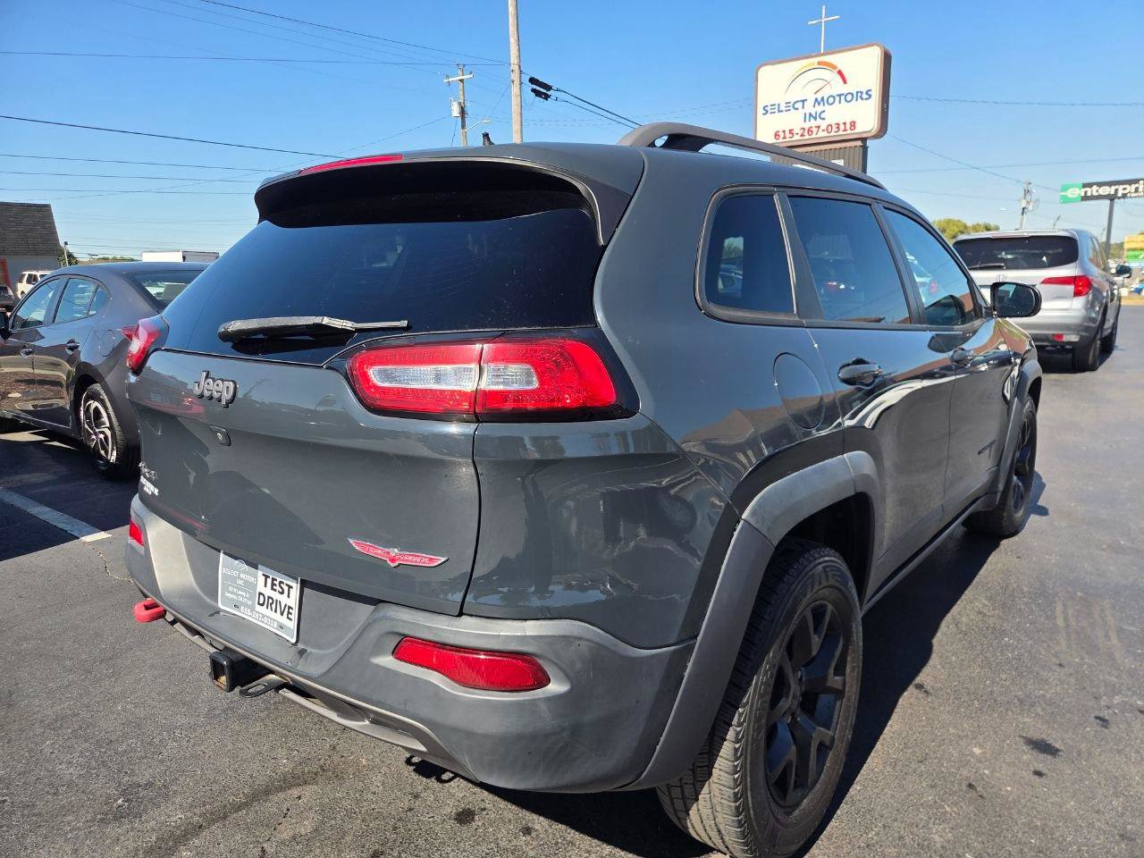 Used 2016 Jeep Cherokee Trailhawk w/ Comfort/Convenience Group AWD/4WD image 5