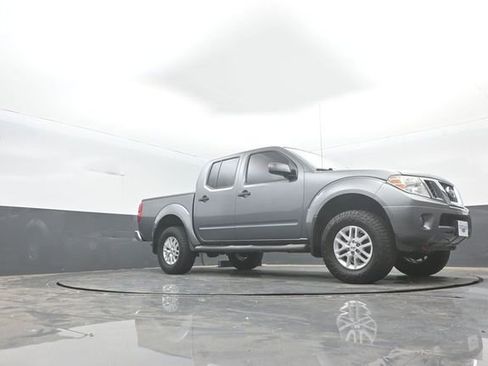 Used 2018 Nissan Frontier SV AWD/4WD image 32