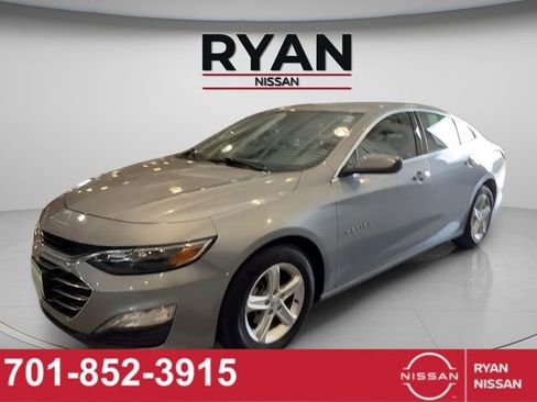 Used 2024 Chevrolet Malibu LT FWD image 1