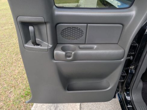 Used 2005 GMC Sierra 1500 2WD Extended Cab image 13