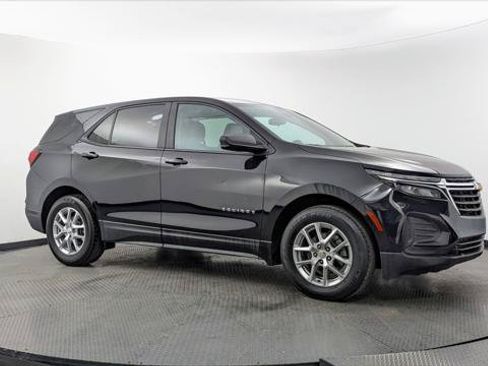 Used 2024 Chevrolet Equinox LS w/ LS Convenience Package FWD image 11
