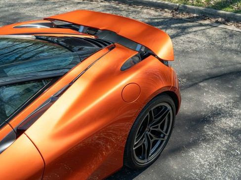 Used 2018 McLaren 720S RWD image 29