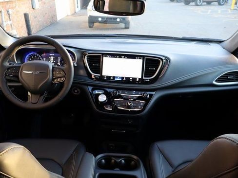 New 2026 Chrysler Pacifica Select w/ S Appearance Package image 49