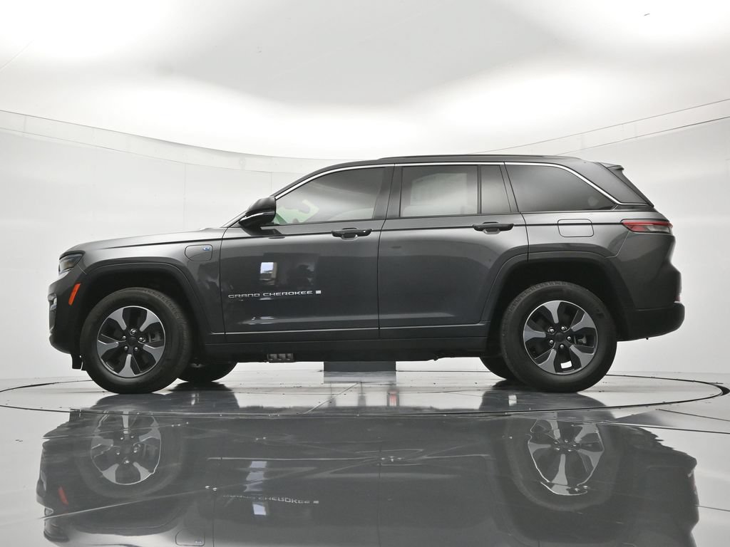 Used 2024 Jeep Grand Cherokee Limited 4xe w/ Trailer Tow Package AWD/4WD image 46