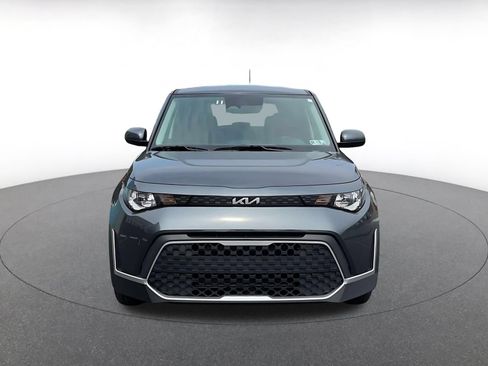 Used 2025 Kia Soul LX w/ LX Technology Package FWD image 4