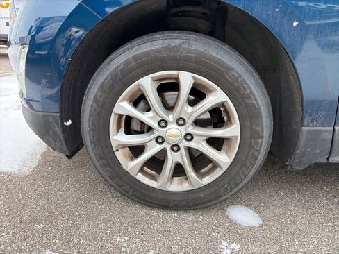 Used 2019 Chevrolet Equinox LT image 3