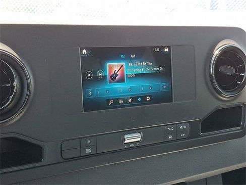 Used 2024 Mercedes-Benz Sprinter 4500 image 18