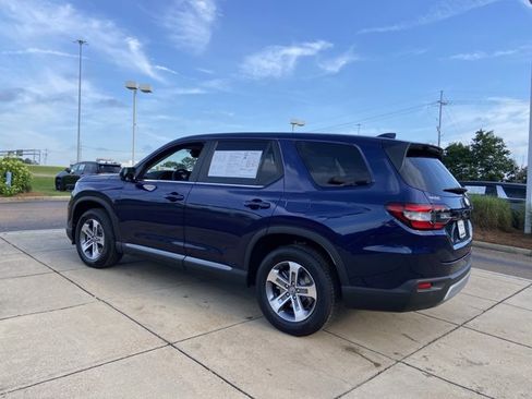 Used 2024 Honda Pilot EX-L image 8