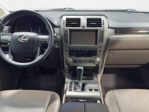 Used 2017 Lexus GX 460 w/ Navigation Package AWD/4WD image 20