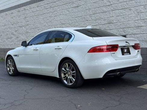 Used 2019 Jaguar XE Premium AWD/4WD image 14
