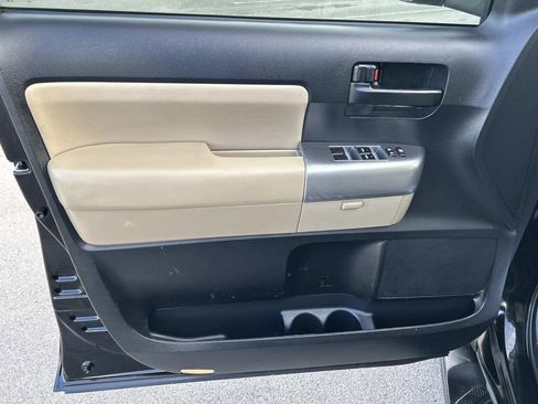 Used 2019 Toyota Sequoia SR5 image 24