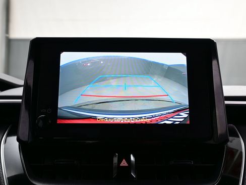 Used 2023 Toyota Corolla LE FWD image 17