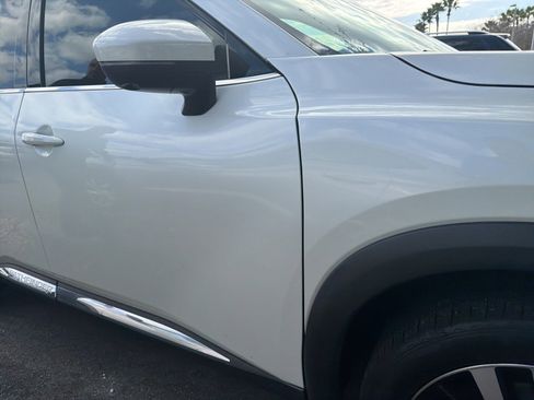 Used 2023 Nissan Pathfinder Platinum w/ Cargo Package image 7