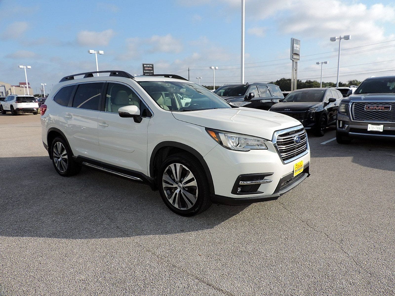 Used 2021 Subaru Ascent Limited w/ Technology Package AWD/4WD image 3
