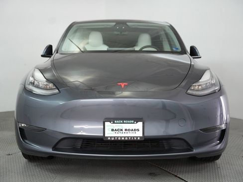 Used 2021 Tesla Model Y Long Range AWD/4WD image 2