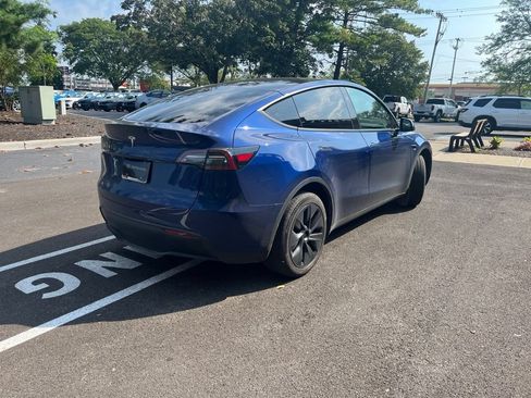 Used 2024 Tesla Model Y Long Range RWD image 6
