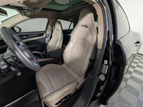 Certified 2025 Porsche Panamera image 5