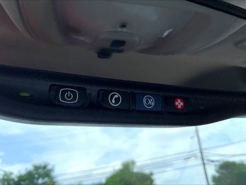 Used 2011 Chevrolet Equinox LTZ FWD image 31