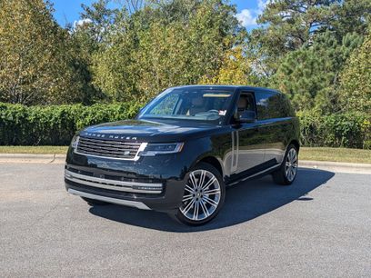 New 2025 Land Rover Range Rover Long Wheelbase SE