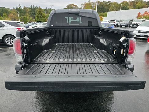 Used 2023 Toyota Tacoma TRD Off-Road w/ Technology Package image 18