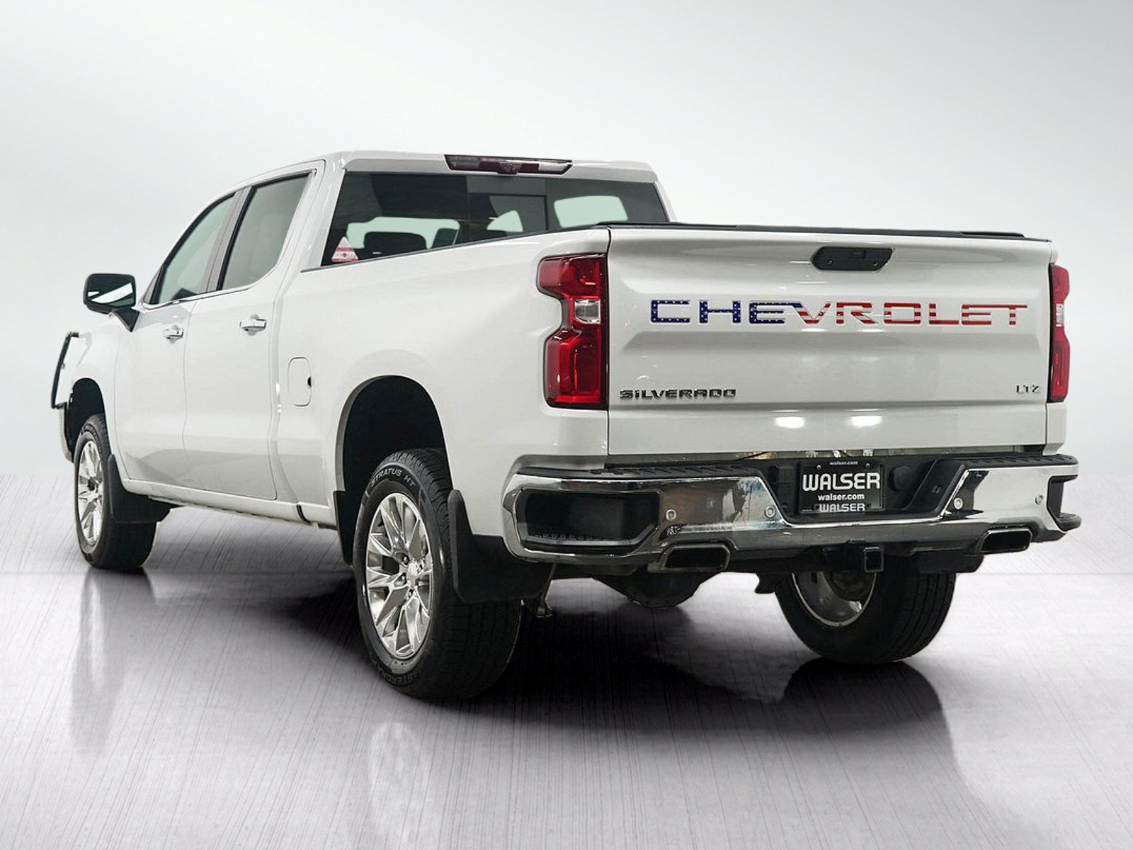 Used 2021 Chevrolet Silverado 1500 LTZ w/ Technology Package AWD/4WD image 3