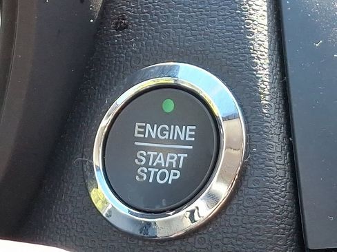 Certified 2022 Ford EcoSport SES w/ Interior Protection Package image 28