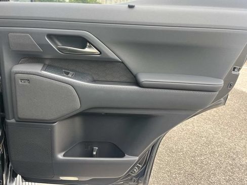 Used 2025 Lexus GX 550 w/ Cold Area Package AWD/4WD image 24