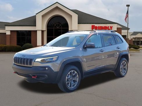 Used 2020 Jeep Cherokee Trailhawk w/ Cold Weather Group image 2