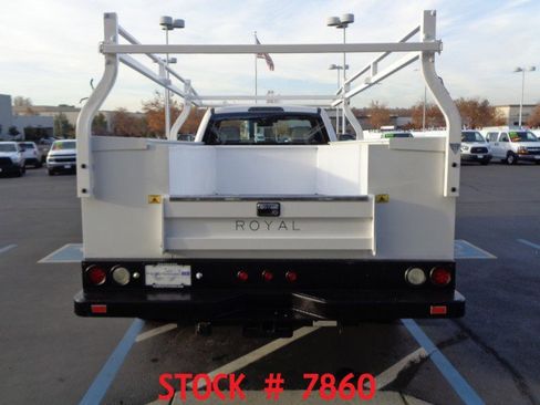 Used 2018 Ford F550 2WD Regular Cab Super Duty image 5