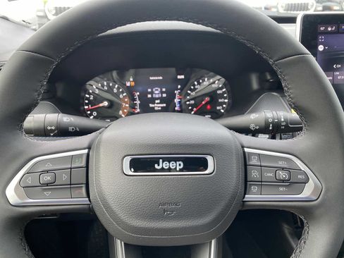 New 2026 Jeep Compass Limited image 12