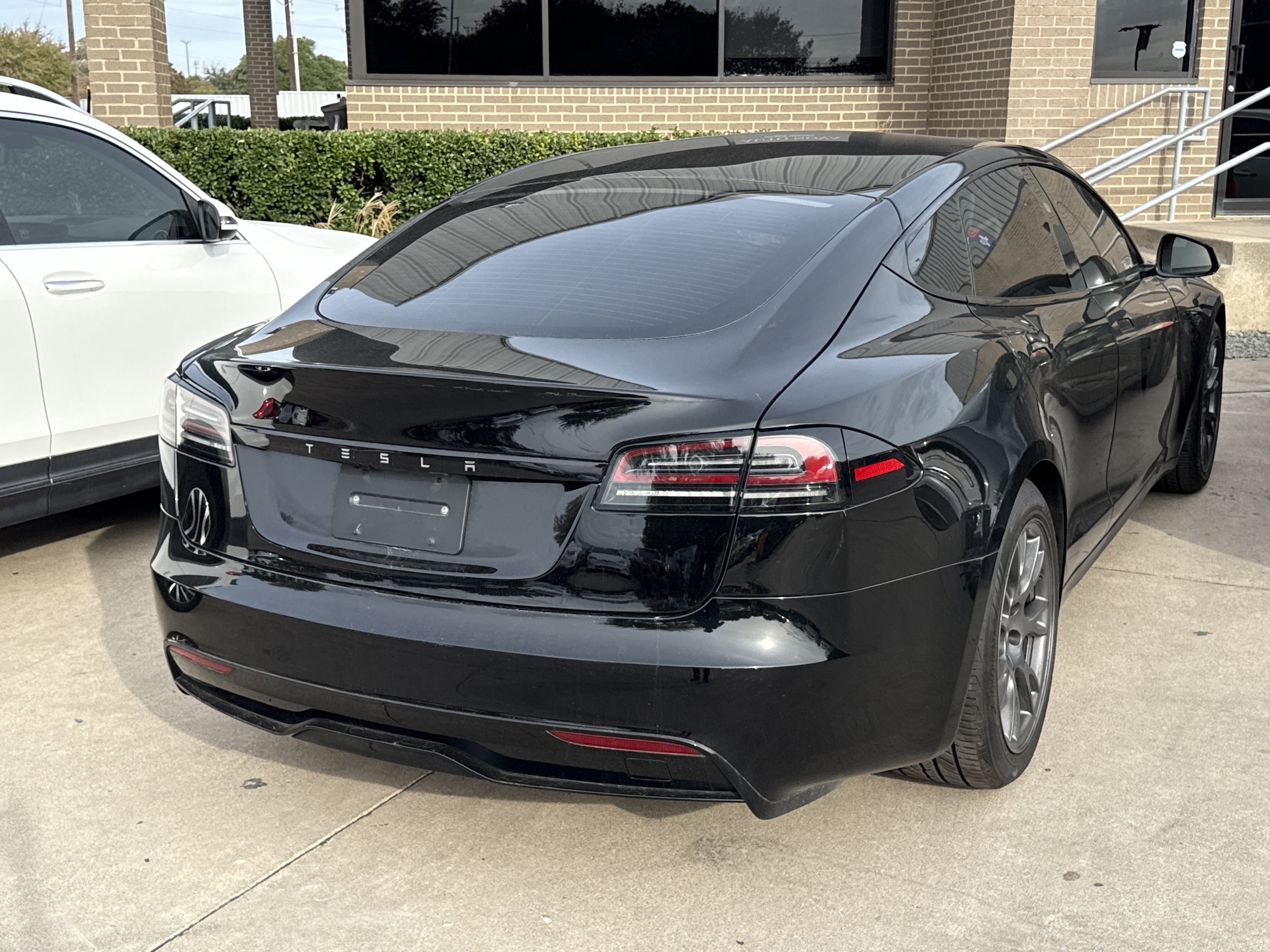 Used 2023 Tesla Model S AWD/4WD image 3