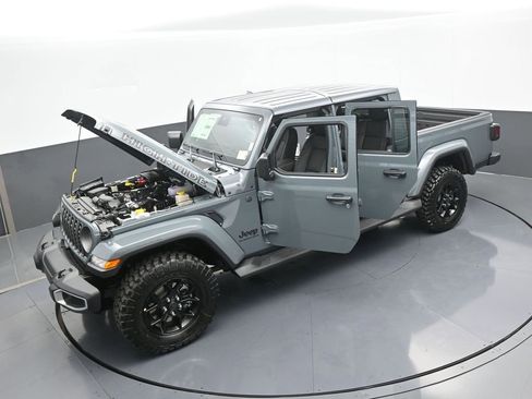 Used 2025 Jeep Gladiator Sport AWD/4WD image 65