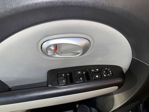 Used 2015 Kia Soul image 10