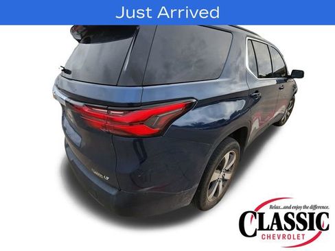 Used 2023 Chevrolet Traverse LT w/ LT Premium Package FWD image 6